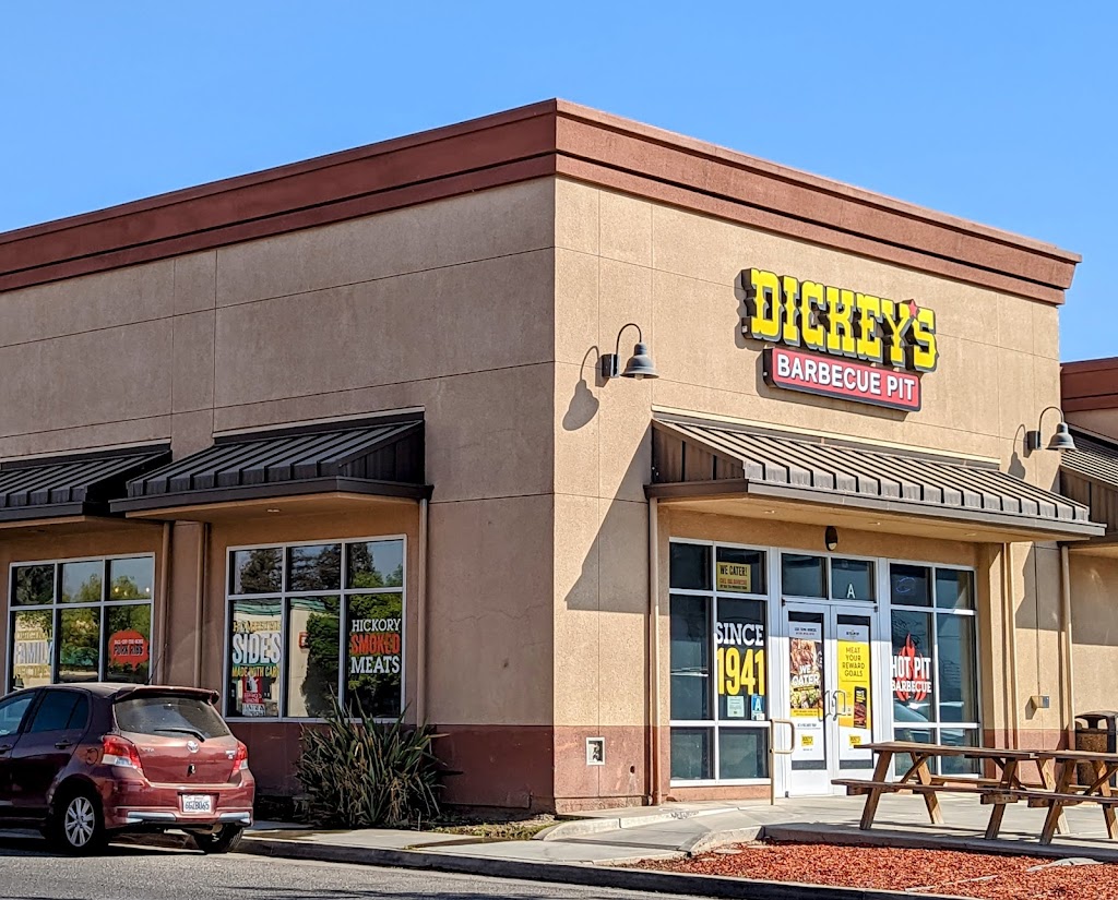 Dickey's Barbecue Pit 93308