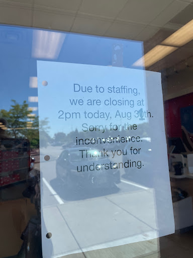 Shoe Store «Famous Footwear», reviews and photos, 947 Co Rd E East, Vadnais Heights, MN 55127, USA