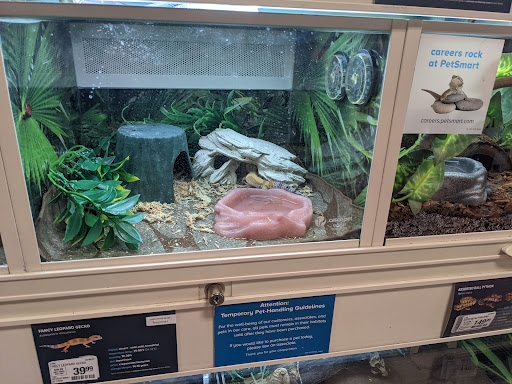 Pet Supply Store «PetSmart», reviews and photos, 777 S Willow St, Manchester, NH 03103, USA