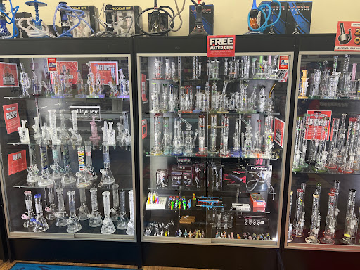 Tobacco Shop «Smoke Zone», reviews and photos, 1202 N High St, Columbus, OH 43201, USA