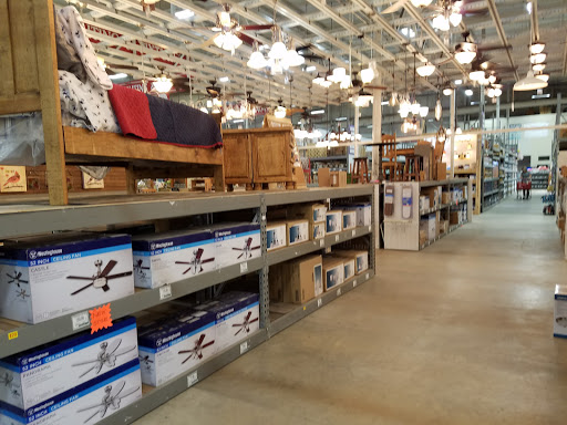 Hardware Store «Sutherlands Lumber #3119», reviews and photos, 4545 College St, Beaumont, TX 77707, USA