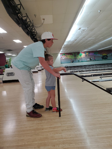 Bowling Alley «Shamrock Bowling Center», reviews and photos, 104 Bowling Ln, Dublin, GA 31021, USA