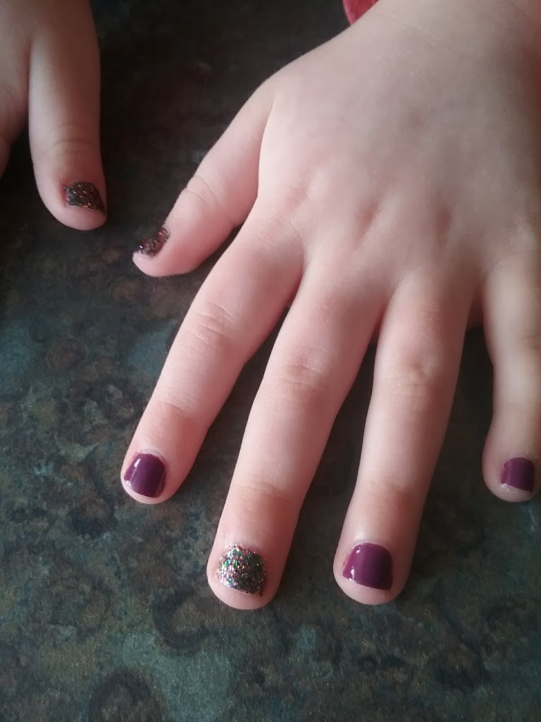 High Five Nail Salon & Boutique 48039