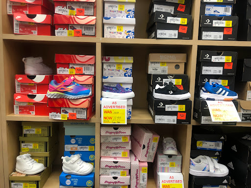 Shoe Store «Shoe Dept.», reviews and photos, 3012 Atlantic Blvd NE, Canton, OH 44705, USA