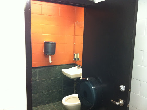 Truck Rental Agency «U-Haul Moving & Storage at University Ave», reviews and photos, 306 E University Ave, Champaign, IL 61820, USA