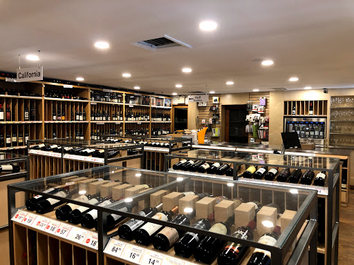 Wine Store «67 Wine & Spirits», reviews and photos, 179 Columbus Ave, New York, NY 10023, USA