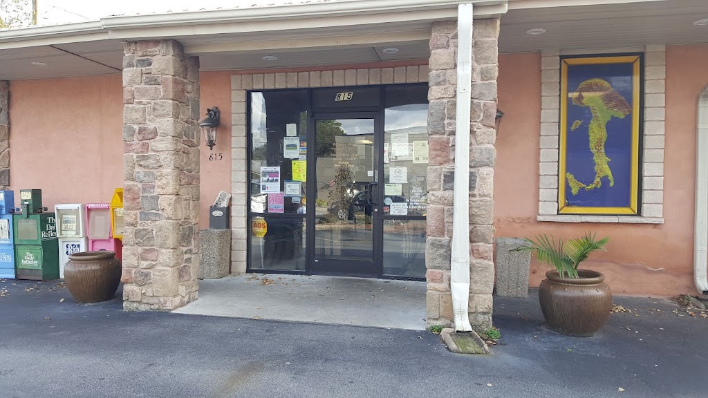 Frank's Pizza and Italian Restaurant 27889