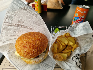 Photo n°22 de Papy Burger à Saint-Tropez ()