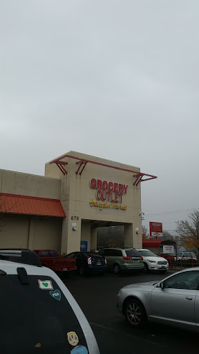 Grocery Store «Grocery Outlet Bargain Market», reviews and photos, 878 Molalla Ave, Oregon City, OR 97045, USA