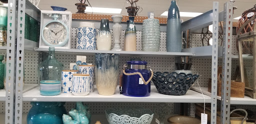 Home Goods Store «Tuesday Morning», reviews and photos, 7810 Rogers Ave, Fort Smith, AR 72903, USA