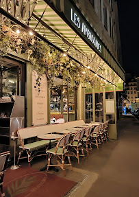 Atmosphère du Restaurant français Les Ambassades à Paris - n°2