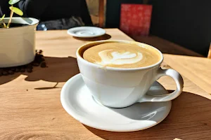 Röstmal - Kaffeerösterei und Café image