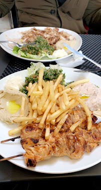 Souvláki du Restaurant libanais Le phénicien 33 à Bordeaux - n°2
