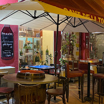 Atmosphère du Restaurant CAVE DE LA TOUR à Nice - n°1
