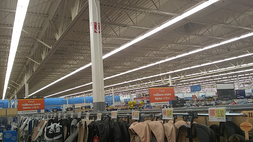 Department Store «Walmart Supercenter», reviews and photos, 2000 Orchard Rd, Montgomery, IL 60538, USA
