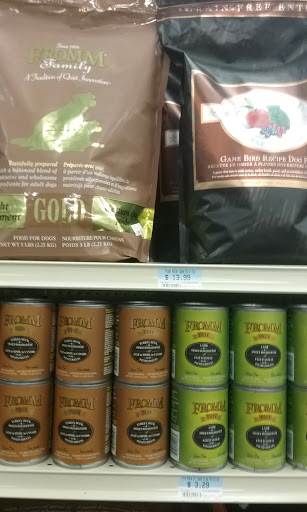 Pet Supply Store «Petsense Middlesboro», reviews and photos, 1875 N 25th St, Middlesboro, KY 40965, USA