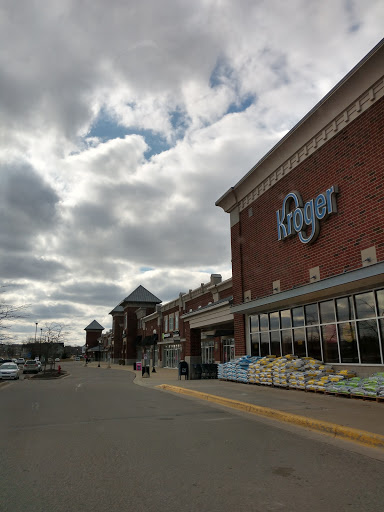 Grocery Store «Kroger», reviews and photos, 108 W Highland Rd, Howell, MI 48843, USA