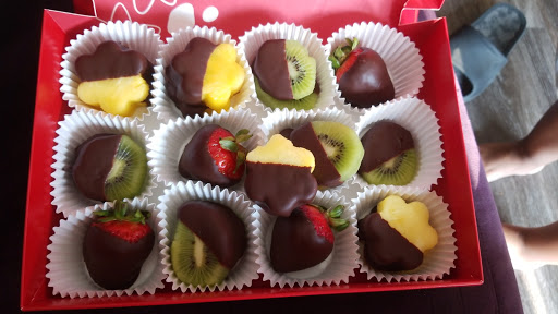 Gift Shop «Edible Arrangements», reviews and photos, 340 Oyster Point Rd #104, Newport News, VA 23602, USA