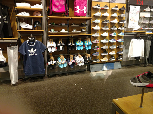 Shopping Mall «Holyoke Mall», reviews and photos, 50 Holyoke St, Holyoke, MA 01040, USA