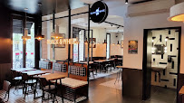 Atmosphère du Restaurant de hamburgers Black & White Burger Boulogne-Billancourt - n°1