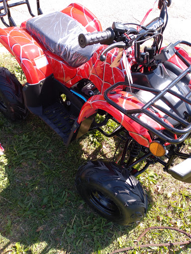 Shoe Store «Outlet Shoes & Rugs», reviews and photos, 221 E Ledbetter Dr, Dallas, TX 75216, USA