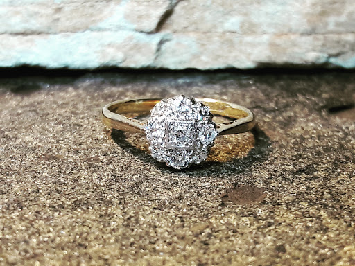 Pawn Shop «Parkway Jewelry and Loan Pawn Shop», reviews and photos, 4006 W Plano Pkwy, Plano, TX 75093, USA