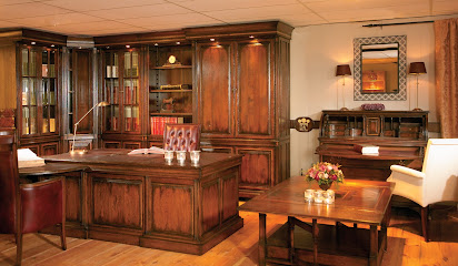 Royal Antique Collection