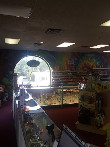 Tobacco Shop «Wonderland Smoke Shop Hasbrouck Heights», reviews and photos, 155 NJ-17, Hasbrouck Heights, NJ 07604, USA