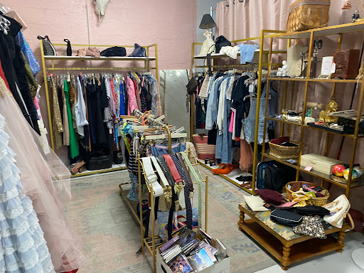 Thrift Store «OddBalls Nifty Thrift», reviews and photos, 530 NE 13th St, Fort Lauderdale, FL 33304, USA