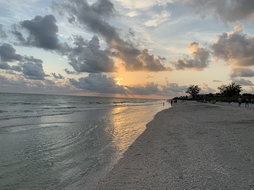 Vacation Home Rental Agency «Kingfisher Vacations», reviews and photos, 2402 Palm Ridge Rd #1, Sanibel, FL 33957, USA