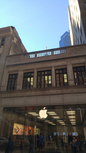 Computer Store «Apple Walnut Street», reviews and photos, 1607 Walnut St, Philadelphia, PA 19103, USA