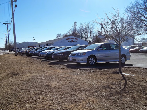 Used Car Dealer «Harris Boyz Auto», reviews and photos, 2115 S Riverside Dr, Iowa City, IA 52246, USA