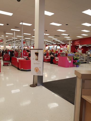Department Store «Target», reviews and photos, 100 Willow St, Farmingdale, NY 11735, USA