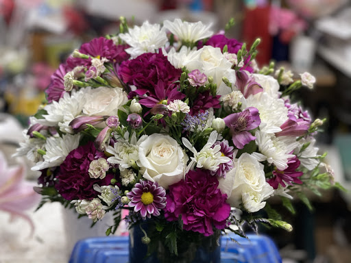 Florist «Country Cousins Flower shop», reviews and photos, 841 E Whittier Blvd, La Habra, CA 90631, USA