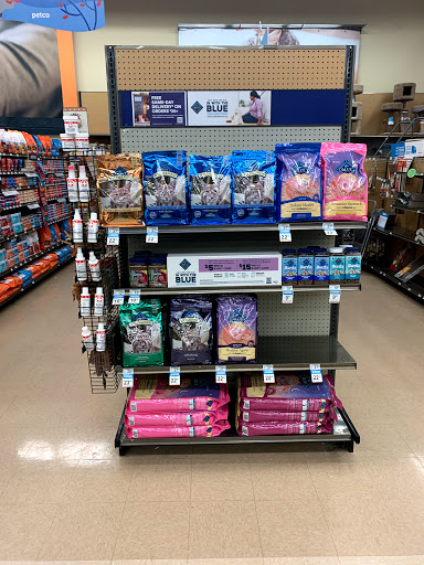 Pet Supply Store «Petco Animal Supplies», reviews and photos, 35860 Chester Rd, Avon, OH 44011, USA