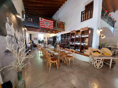 Restaurante El Vasco - Ma-11, km17, 07110 Bunyola, Illes Balears, Spain