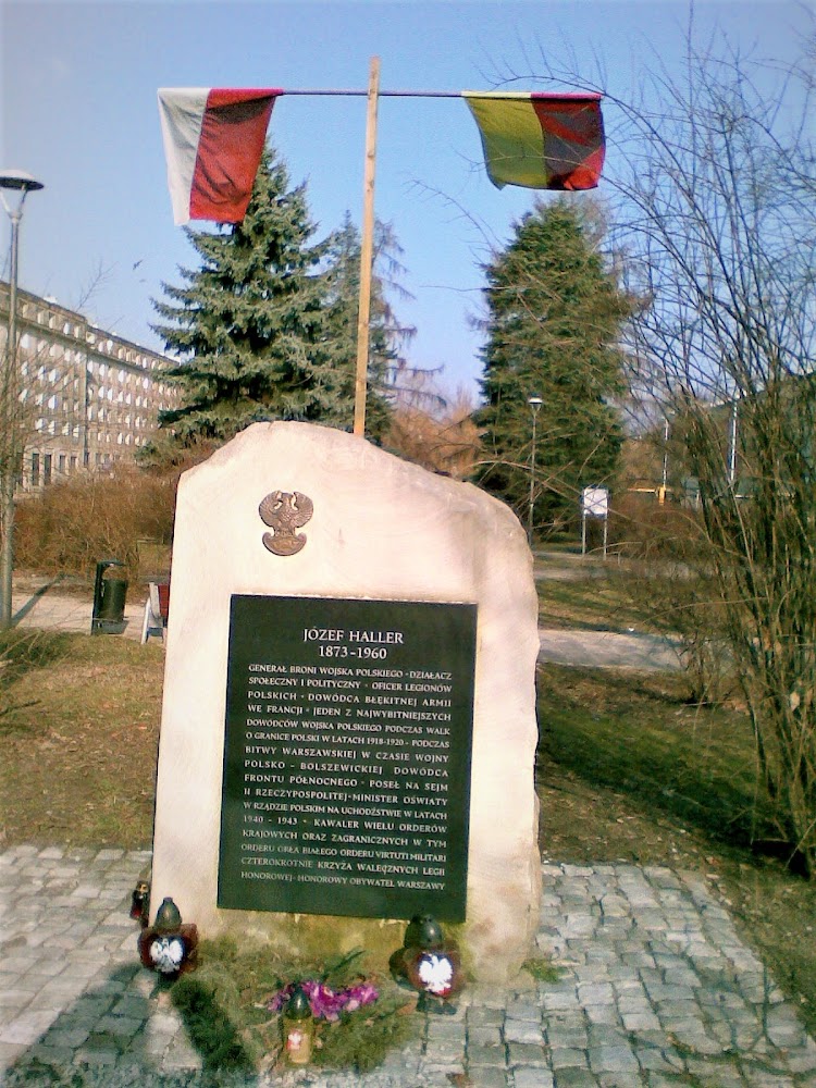 Obelisk z tablicą pamiątkową Generała Józefa Hallera