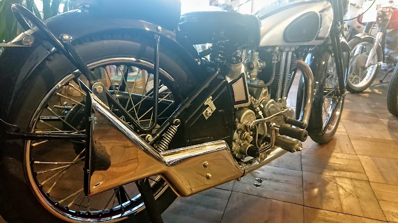 Vintagebike タイムトンネル 東京都世田谷区上用賀 バイク ショップ グルコミ