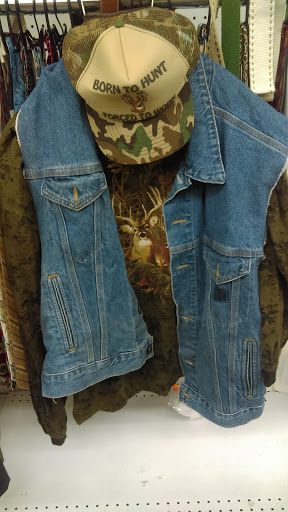 Thrift Store «Red Racks Thrift Store», reviews and photos, 9715 St Charles Rock Rd, Breckenridge Hills, MO 63114, USA