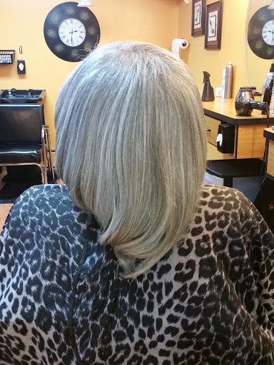 Beauty Salon «Sistaz Hair Salon», reviews and photos, 502 4th St, Lancaster, PA 17603, USA