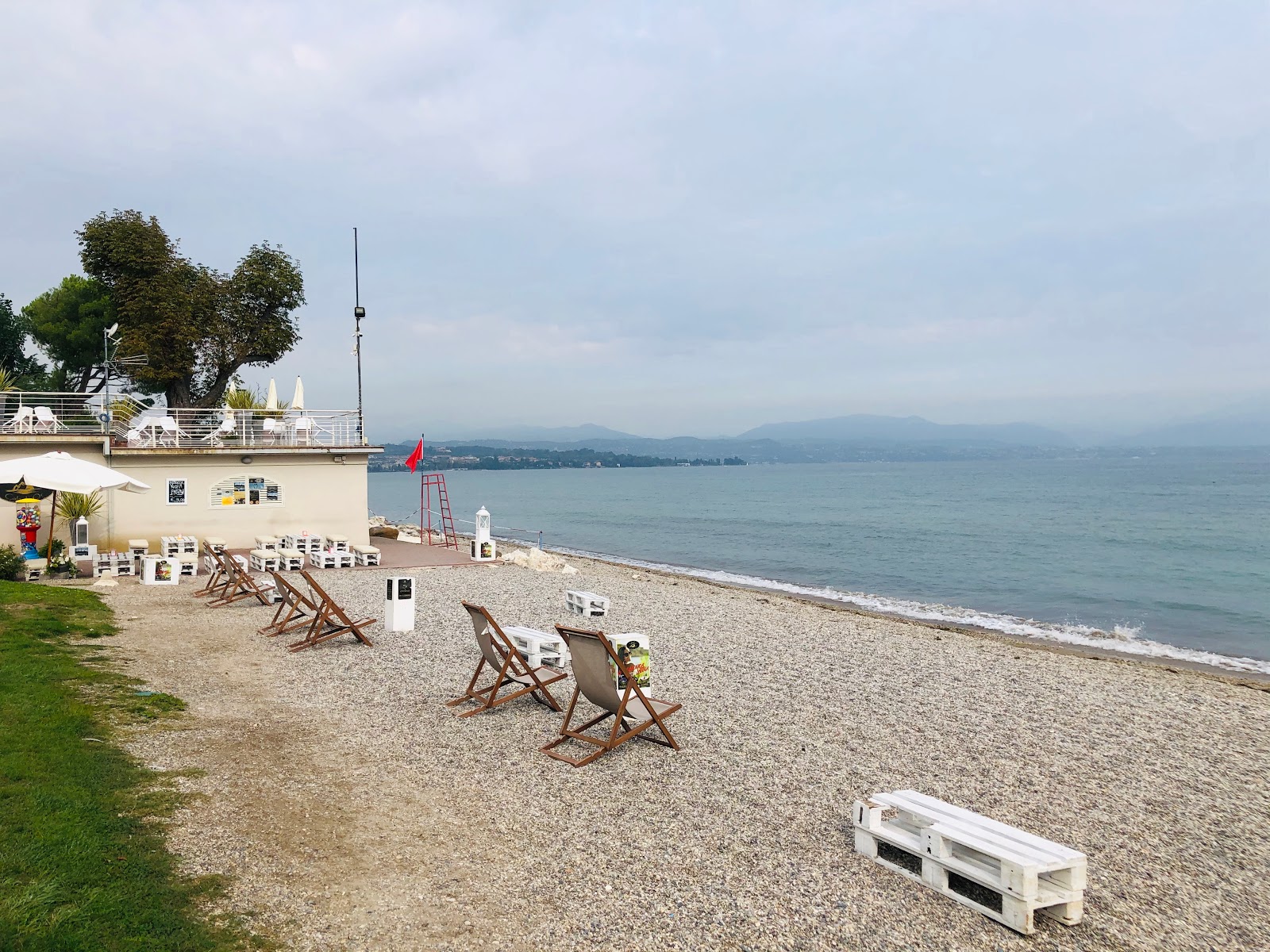 Valokuva Spiaggia Cala de Orista. ja asutus