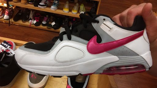 Shoe Store «Shiekh Shoes», reviews and photos, 1100 S Mooney Blvd, Visalia, CA 93277, USA