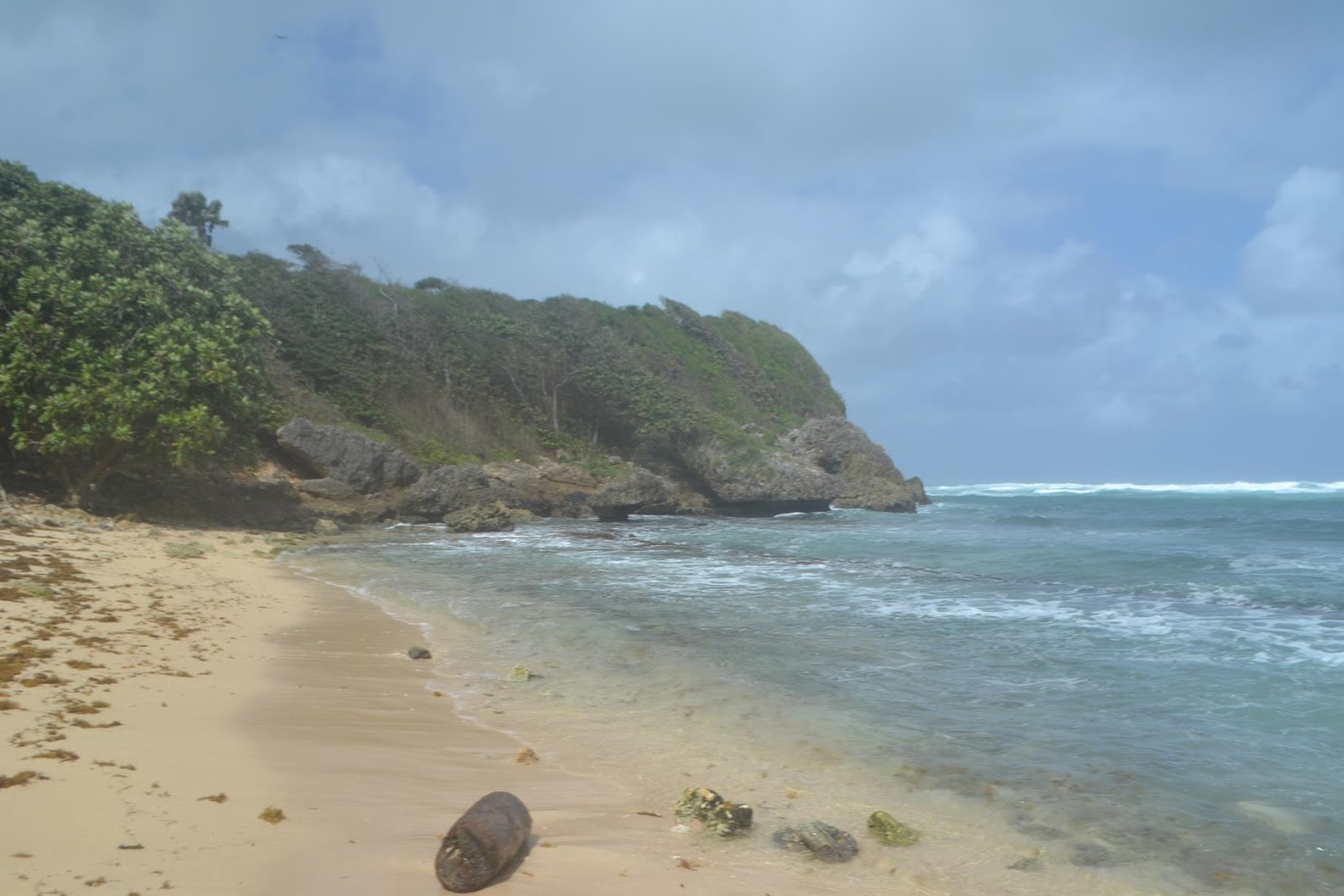 Foto von Playa Patroyan mit beiger sand Oberfläche