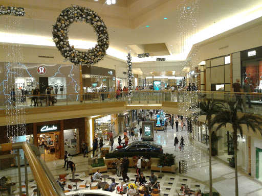 Shopping Mall «International Plaza and Bay Street», reviews and photos, 2223 N Westshore Blvd, Tampa, FL 33607, USA