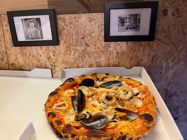 Kommentare und Rezensionen über L'Artista Zürich Pizza Napoletana