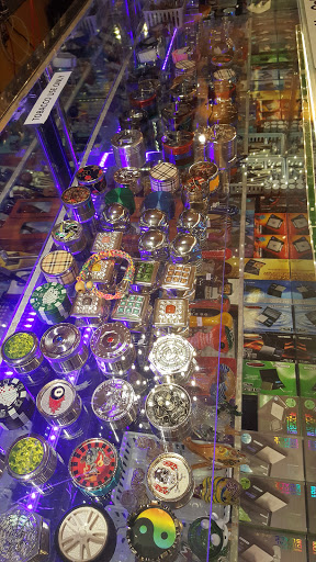 Vaporizer Store «Eastie Smoke Shop», reviews and photos, 76 Bennington St, East Boston, MA 02128, USA