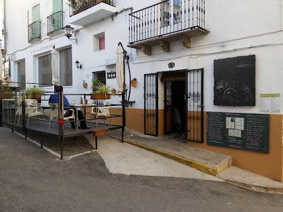 Restaurante La Esquinita Gaucin - Calle Santo Niño, 30, 29480 Gaucín, Málaga, Spain
