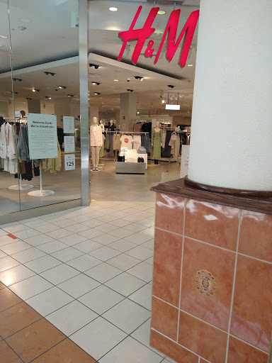 Department Store «Nordstrom Rack Willow Grove Park», reviews and photos, 2500 W Moreland Rd, Willow Grove, PA 19090, USA