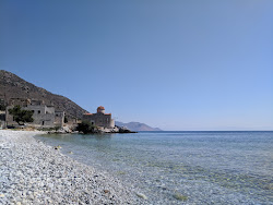 Foto von Kokkala beach II von Klippen umgeben