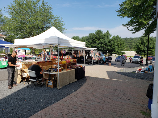 Flea Market «Pocono Bazaar Flea Market», reviews and photos, 1 Municipal Dr, East Stroudsburg, PA 18302, USA